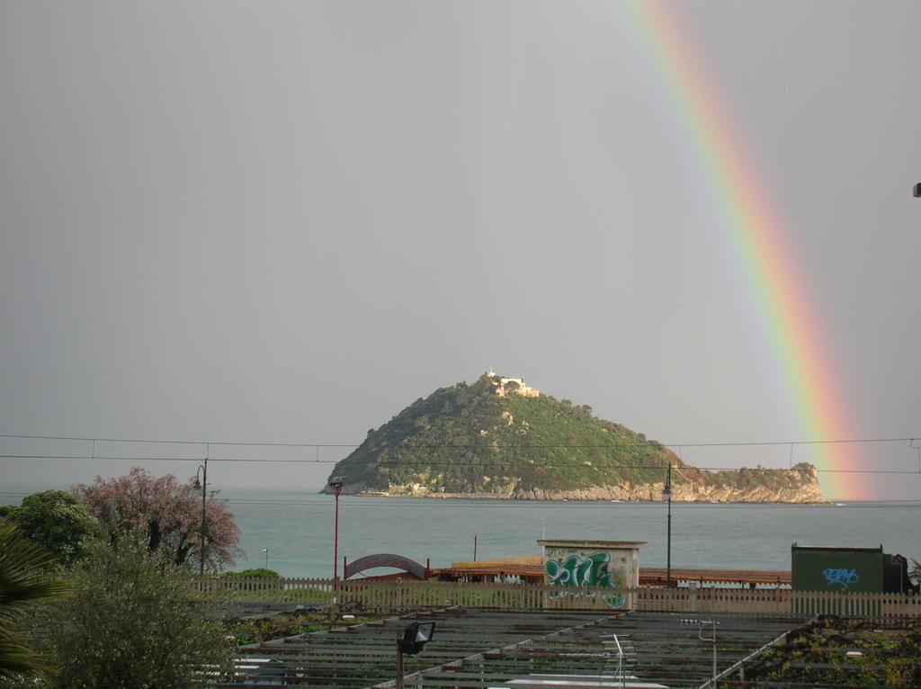 Camping Delfino Albenga Dış mekan fotoğraf