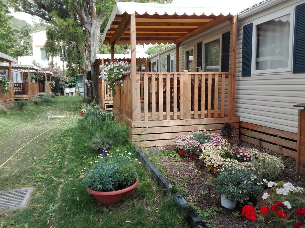 Camping Delfino Albenga Dış mekan fotoğraf